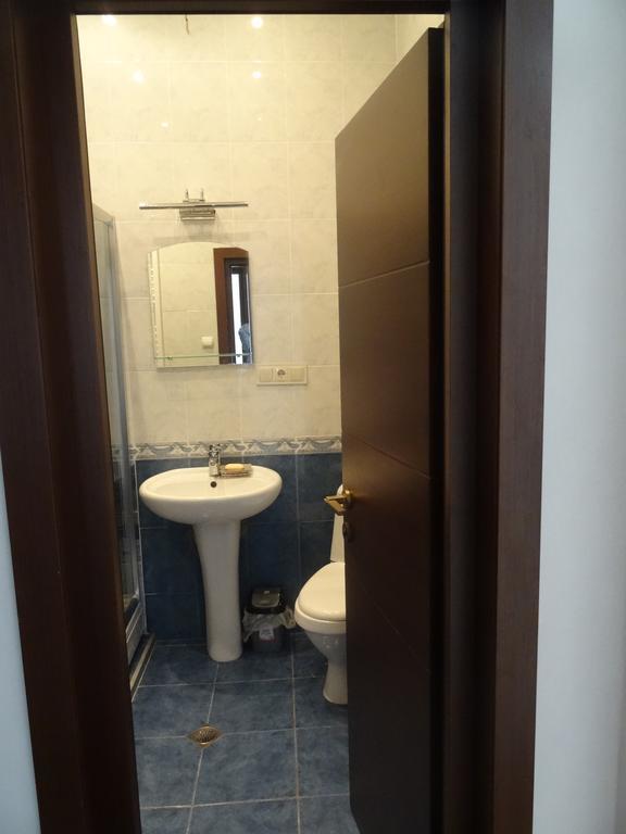 20 Griboedov Apartment- Heart Of Tbilisi Luaran gambar